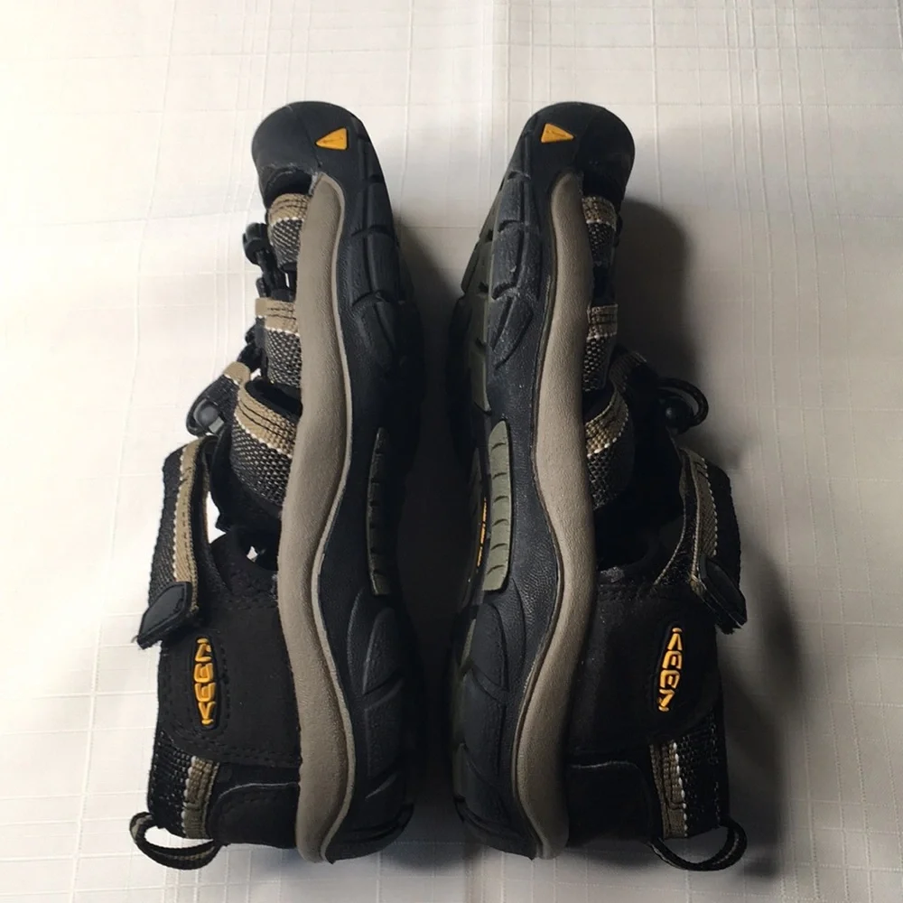 Keen Newport H2 waterproof sandal Black and Tan